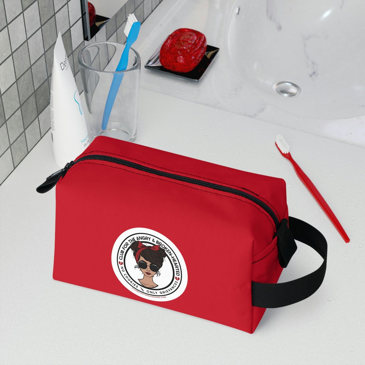 Brokenhearted Toiletry Bag - brunette